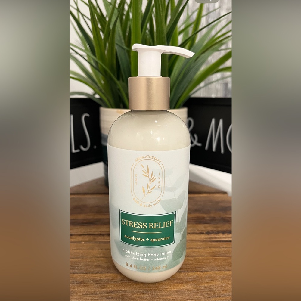NWT Bath & Body Works Stress Relief Body Lotion